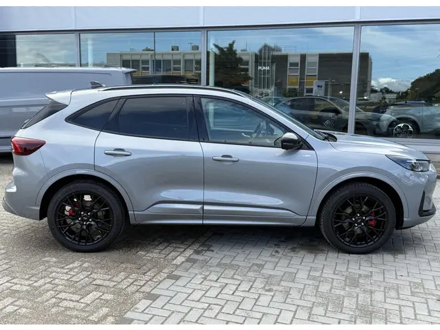 Ford Kuga 2.5 PHEV ST-Line X 2025 Hybride Benzine 6
