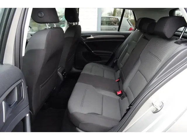 Volkswagen e-Golf E-Golf incl Warmtepomp 2019 Elektrisch 6