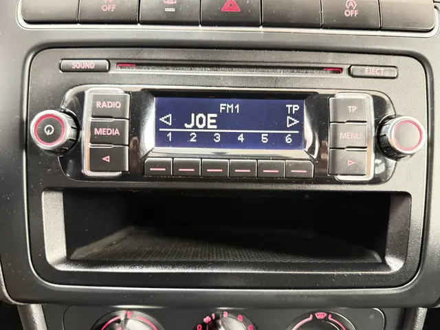 Volkswagen Polo 1.2 TSI BlueMotion Edition 2013 Benzine 19