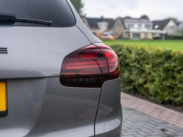 Porsche Cayenne 4.8 Turbo S 2015 Benzine 27