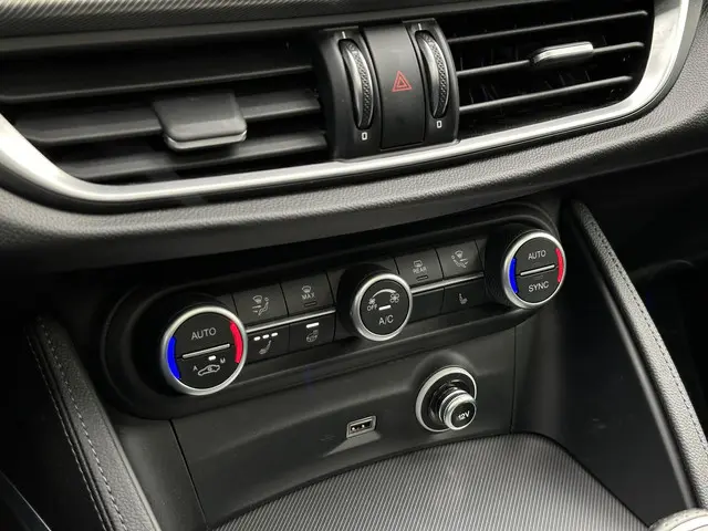 Alfa Romeo Stelvio 2.0 T AWD Veloce 2022 Benzine 26