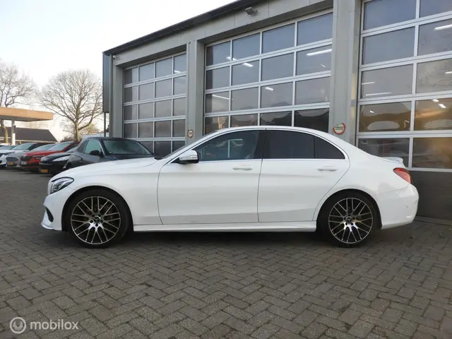 Mercedes-Benz C-Klasse 2