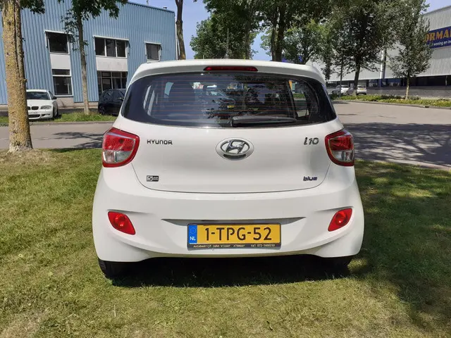 Hyundai i10 1.0i Go! *5drs*NAVI*airco*radio/CD* 2014 Benzine 6