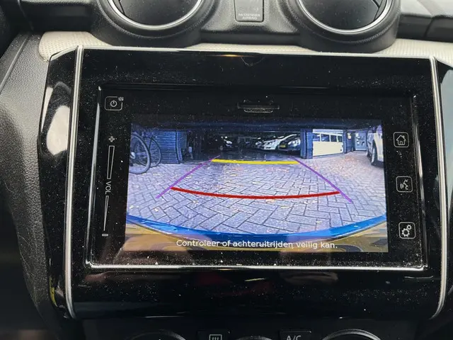 Suzuki Swift 1.2 Select Smart Hybrid 2022 Benzine 11