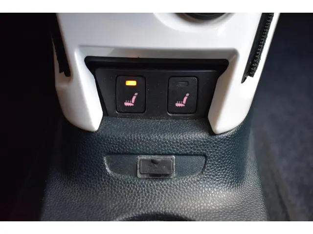 Ford Ka 1.2 Titanium X aico 2015 Benzine 11