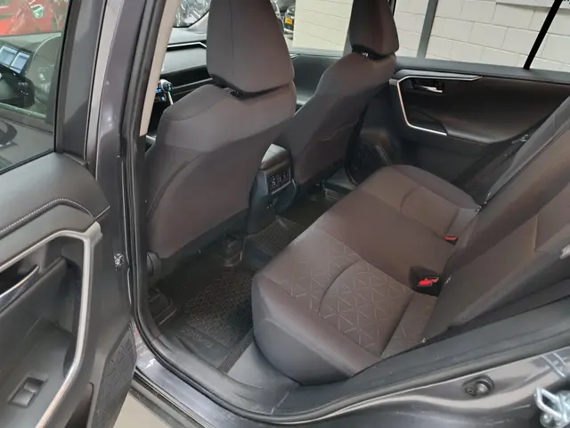 Toyota RAV4 2.0 VVT-iE Dynamic 2021 Benzine 8