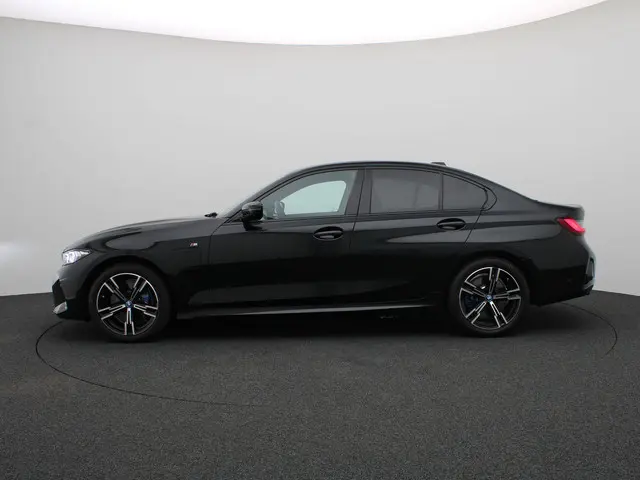 BMW 3 Serie Sedan 320e 2025 Hybride Benzine 4
