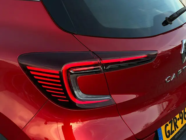 Renault Captur 1.3 TCe 140 EDC Intens 2022 Benzine 16