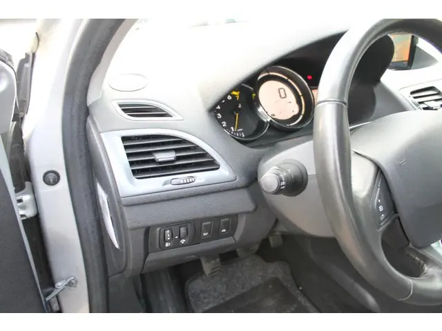 Renault Mégane Estate 1.2 TCe Limited 2016 Benzine 12