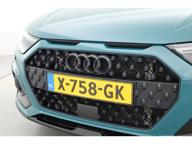 Audi A1 Citycarver 35 TFSI Aut. 150pk 2021 Benzine 27