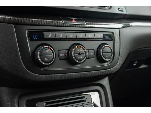 SEAT Alhambra 7p 2015 Benzine 17