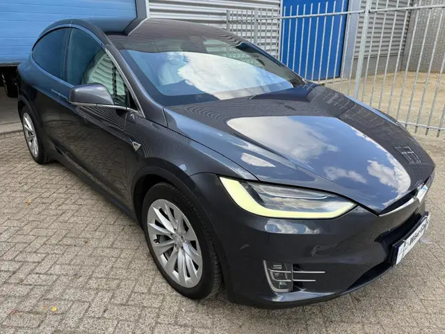 Tesla Model X 75D Base 2017 Elektrisch 3