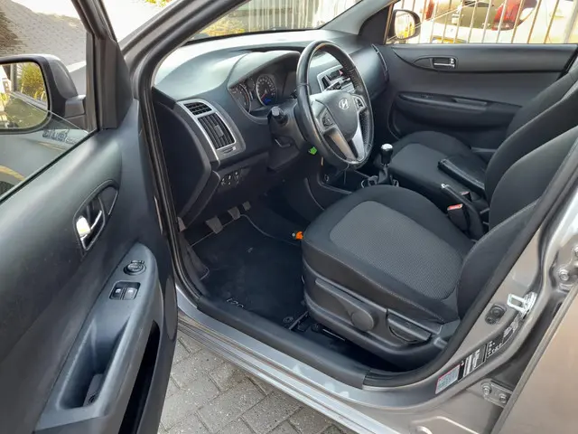 Hyundai i20 3