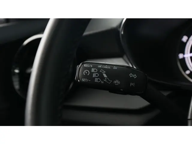 Škoda Fabia 1.0 MPI 80pk Ambition 2023 Benzine 23