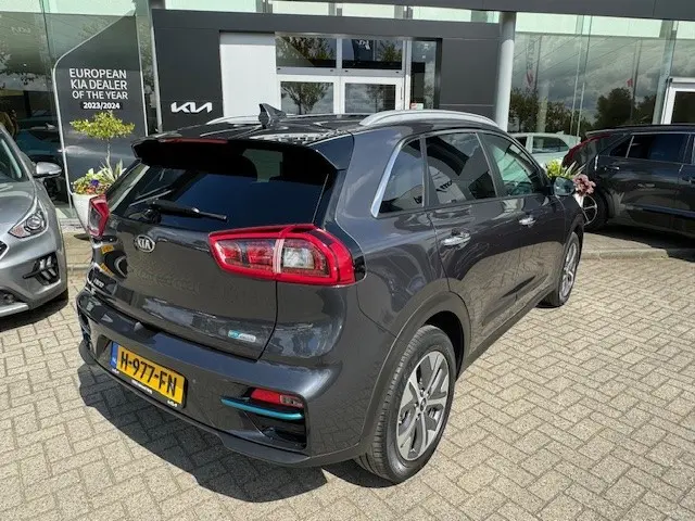 Kia e-Niro ExecutiveLine 64 kWh 2020 Elektrisch 3