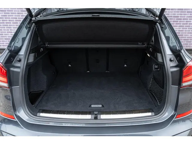 BMW X1 xDrive25e High Executive 2022 Hybride Benzine 14