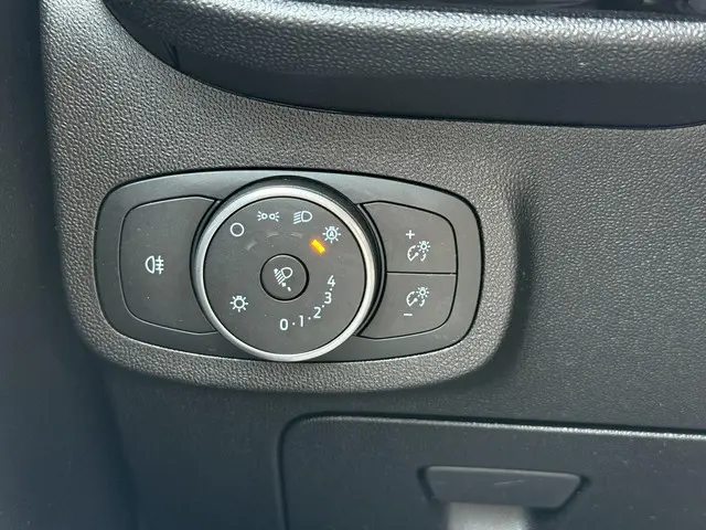 Ford Fiesta 1.1 Trend 2018 Benzine 25