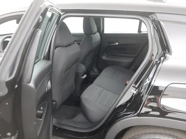 Jeep Avenger 1.2 Altitude 2024 Benzine 25