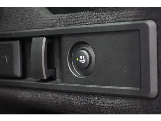 BMW 3 Serie Touring 330e 2025 Hybride Benzine 37