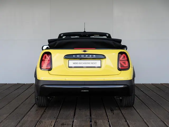 MINI Cabrio C 2025 Benzine 8