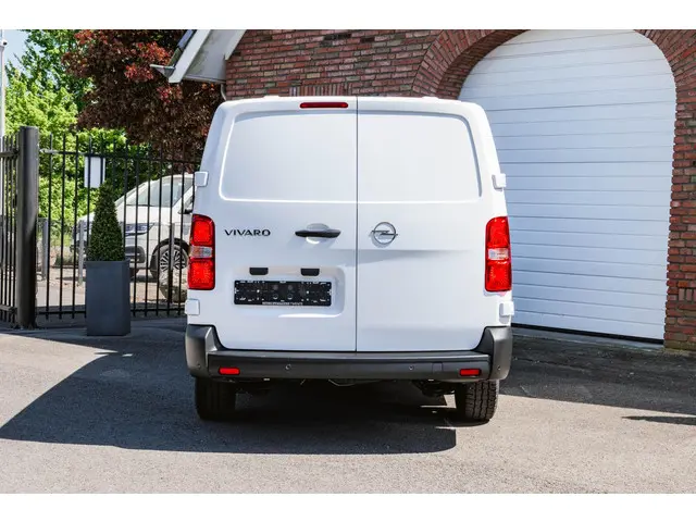 Opel Vivaro 1.5 Diesel 120pk L3H1 2024 Diesel 25