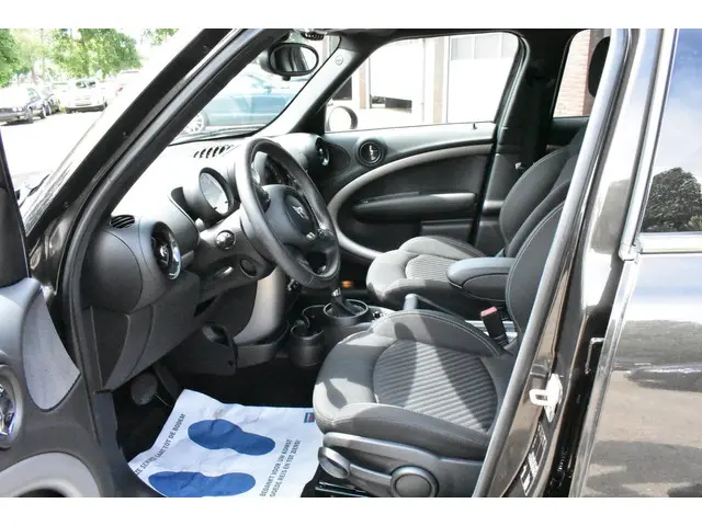 MINI Countryman Mini 1.6 Cooper Pepper 2016 Benzine 13