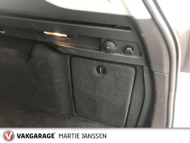 Ford Focus Wagon 1.0 Lease Edition 2018 Benzine 10