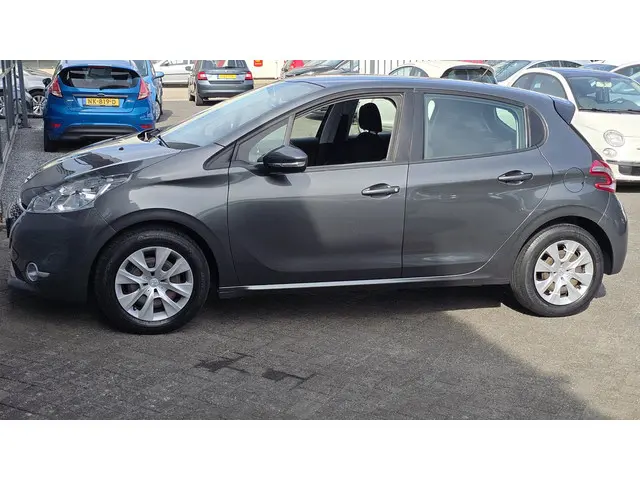 Peugeot 208 1.2 VTi Blue Lease 2012 Benzine 11