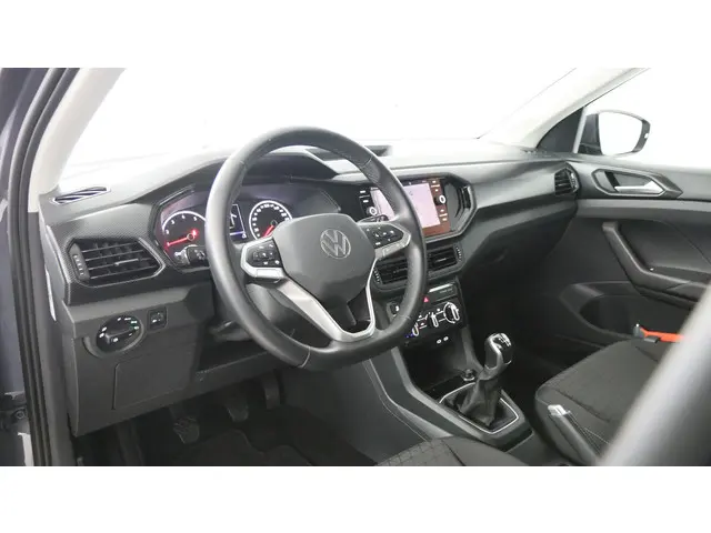 Volkswagen T-Cross 1.0 TSI 95pk Life 2023 Benzine 16
