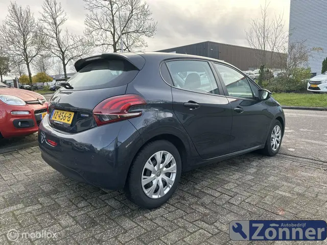 Peugeot 208 1.2 PureTech Allure 2016 Benzine 3