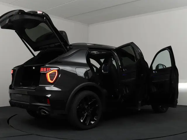 Lynk & Co 01 1.5 2023 Hybride Benzine 42