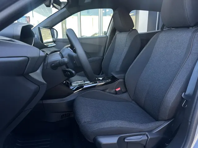 Peugeot e-2008 EV Business 54 kWh 2026 Elektrisch 10