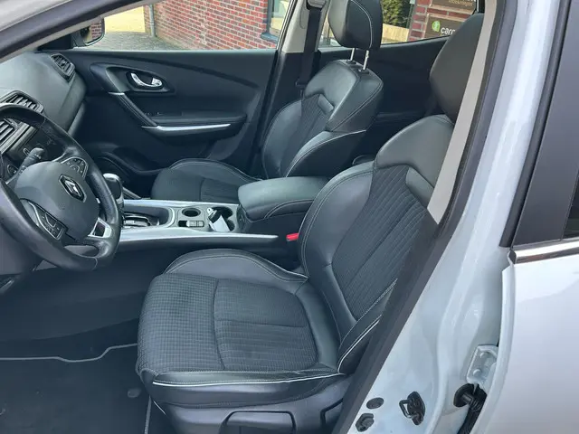 Renault Kadjar 1.2 TCe Bose 2017 Benzine 13