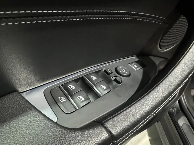 BMW X3 xDrive30e Business 2021 Hybride Benzine 21