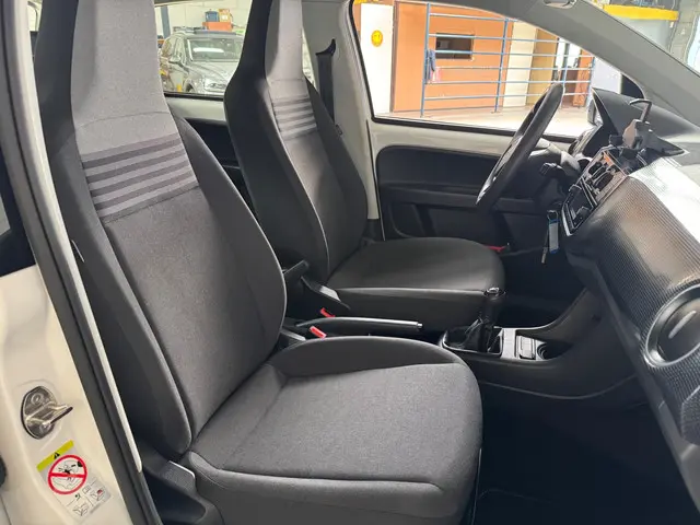 Volkswagen up! 1.0 BMT move up! 2020 Benzine 13