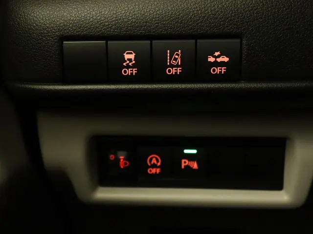 Suzuki Swift 1.2 Style Smart Hybrid 2025 Benzine 22