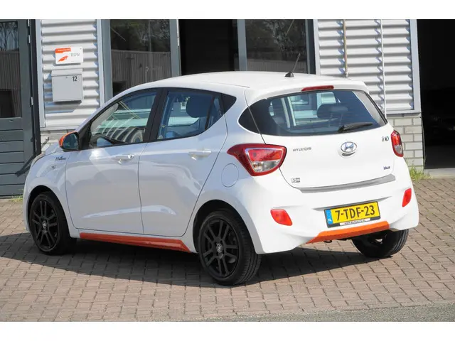 Hyundai i10 1.0i i-Motion Comfort NAVI APP'S 2014 Benzine 7
