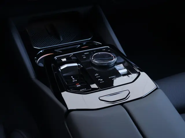 BMW 5 Serie 550e xDrive Touring 2026 Hybride Benzine 27