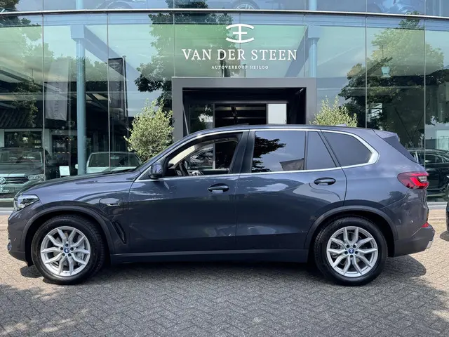 BMW X5 xDrive45e High Executive 2022 Hybride Benzine 6