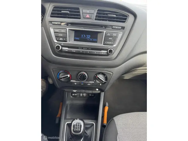 Hyundai i20 1.2 |Led| 2015 Benzine 14