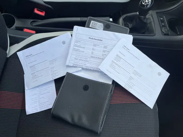 Volkswagen up! 1.0 BMT high up! 2019 Benzine 24