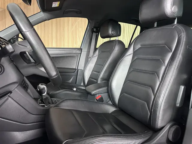 Volkswagen Tiguan 1.5 TSI R-Line Business+ 2021 Benzine 13