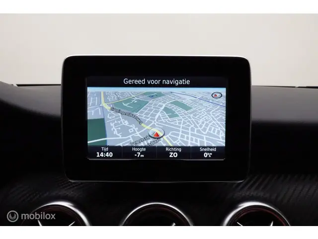 Mercedes-Benz A-Klasse 160 AMG-LINE 2017 Benzine 23