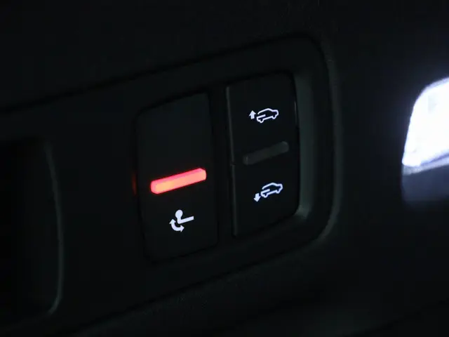 Audi Q6 e-tron S edition 286 PK 2026 Elektrisch 8