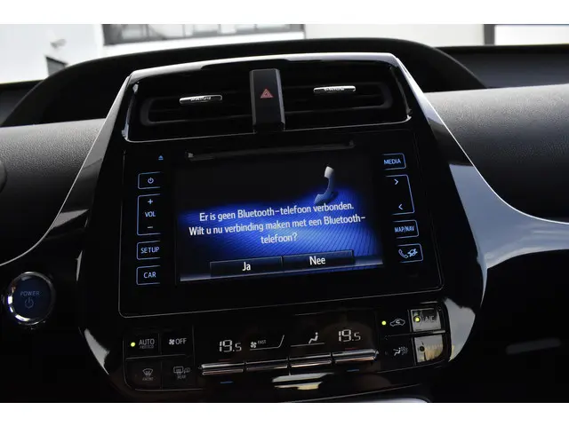Toyota Prius 1.8 Black Edition 2018 Hybride Benzine 12