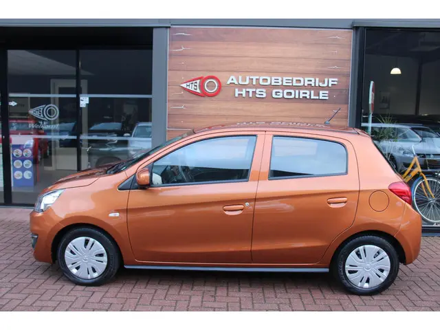 Mitsubishi Space Star 1.0 Entry 2017 Benzine 2