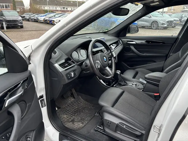 BMW X1 xDrive25e M Sport 2021 Hybride Benzine 11