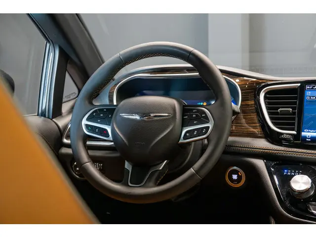 Chrysler Pacifica 3.6 V6 Hybrid 2023 Benzine 10