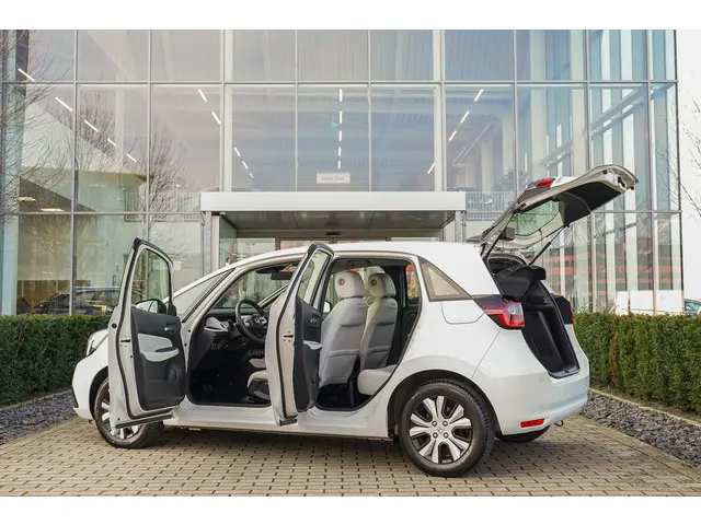 Honda Jazz 1.5i e:HEV ELEGANCE 2021 Hybride Benzine 35