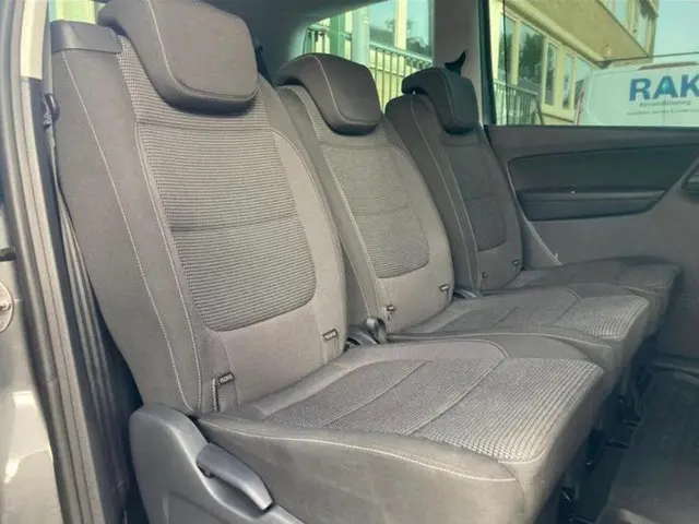 Volkswagen Sharan 1.4 TSI DSG Highline 7 Zit 2016 Benzine 13